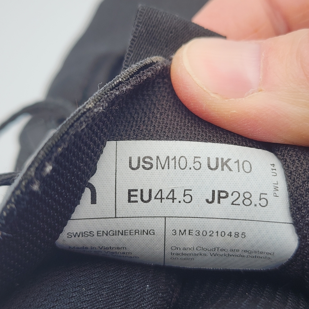 On Running MENS CLOUDNOVA -BLACK/ECLIPSE Men Sz 1… - image 16